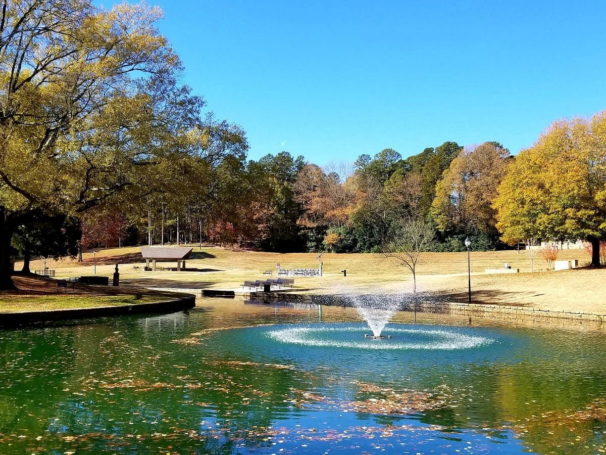 What is the biggest park in Charlotte?