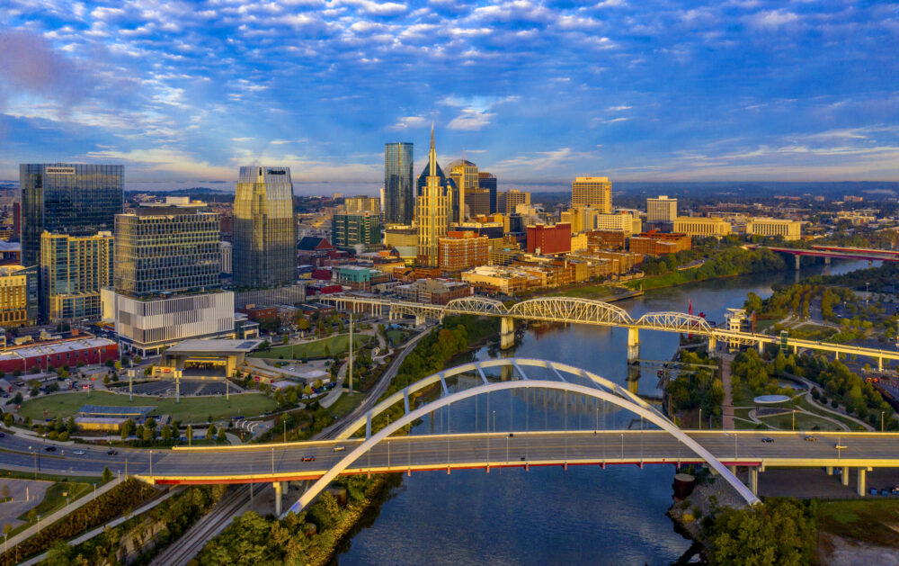 Where do rich live in Nashville?